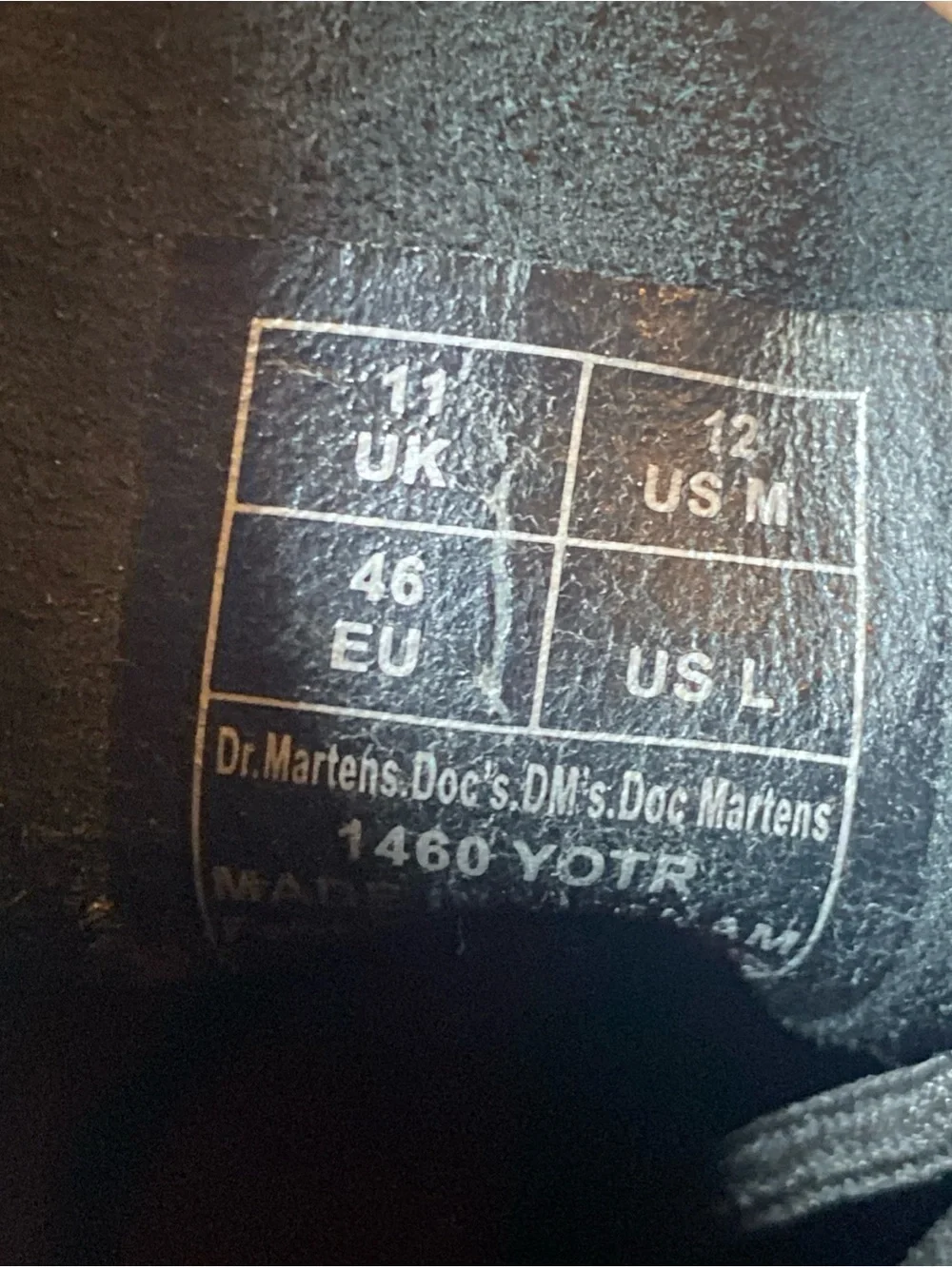 Dr. Martens sturdy black